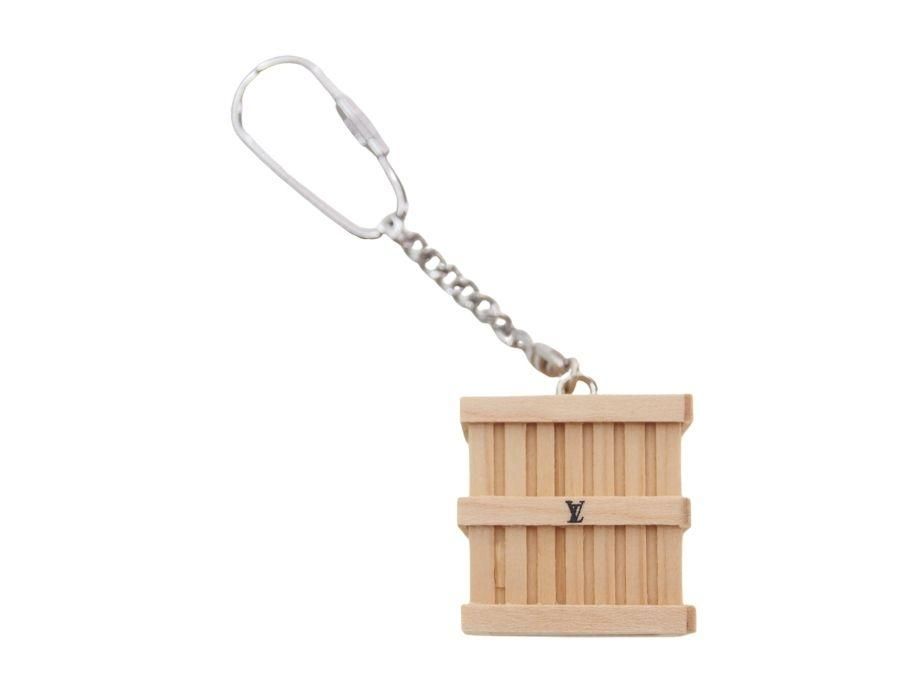 Used 未使用】ルイヴィトン LOUIS VUITTON ノベルティ キーホルダー 木
