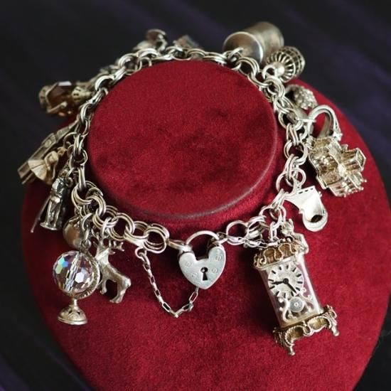 イギリス製 ヴィンテージシルバーチャームブレスレット