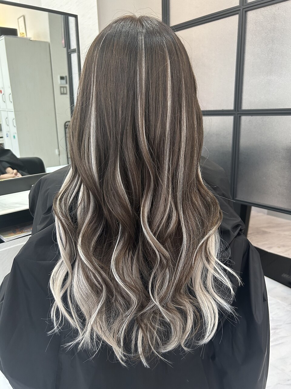 lamchele】アッシュグレー×ホワイトシールエクステ：L184736712｜ラム