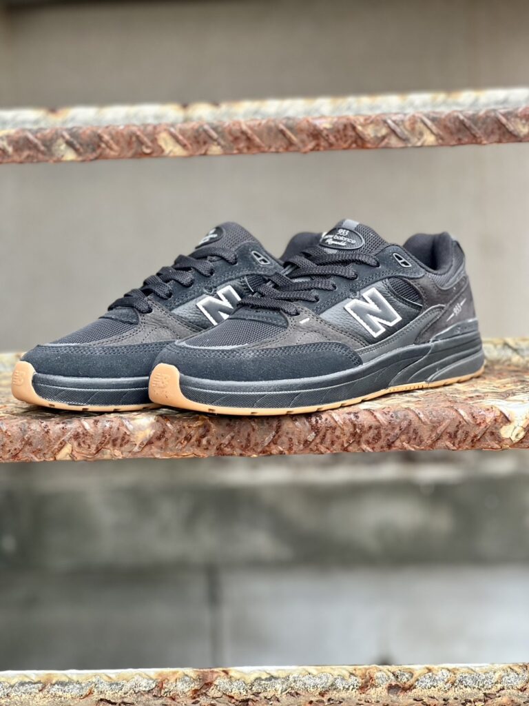10/18発売 | NB Numeric “933 Andrew Reynolds” / New Color