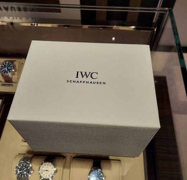 3F｜時計のBOX（箱）はこんな感じです IWC編｜ISHIDA新宿 スタッフ