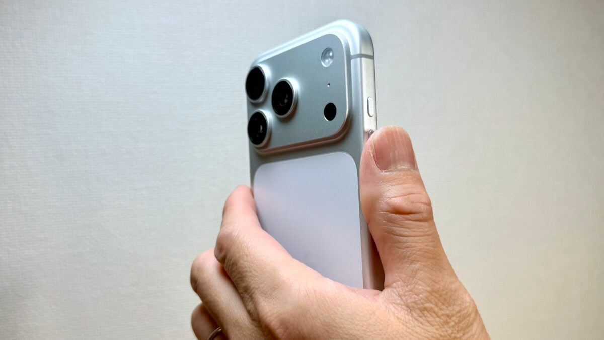 レビュー】iPhone17 Proシルバーを開封！アルミ筐体の質感は