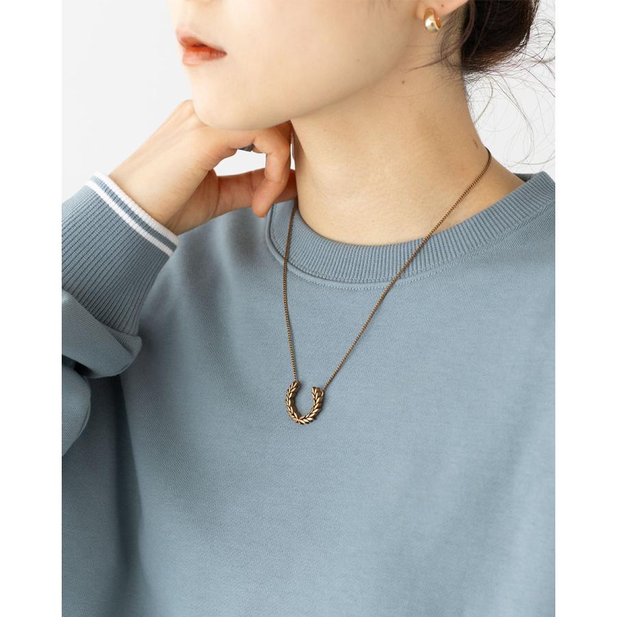 FRED PERRY（フレッドペリー） ローレル リース ネックレス ペンダント