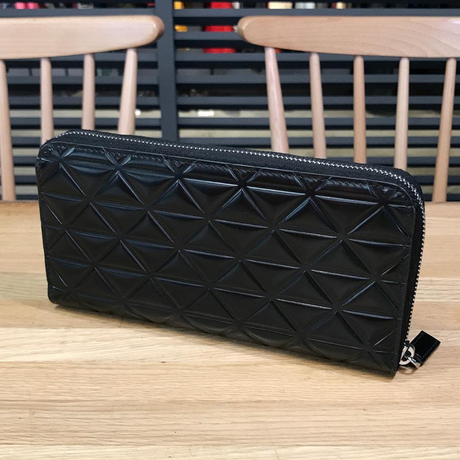 PRADA（プラダ） 【超美品】プラダ ラウンドファスナー長財布 ブラック