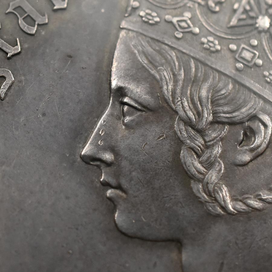 ☆即納追跡可☆ 1847 ヴィクトリア女王 ゴチッククラウン銀貨 アンデ