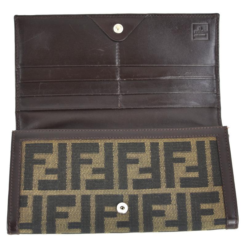 FENDI（フェンディ） 財布 ズッカ 二つ折り長財布 カーキ×ダーク