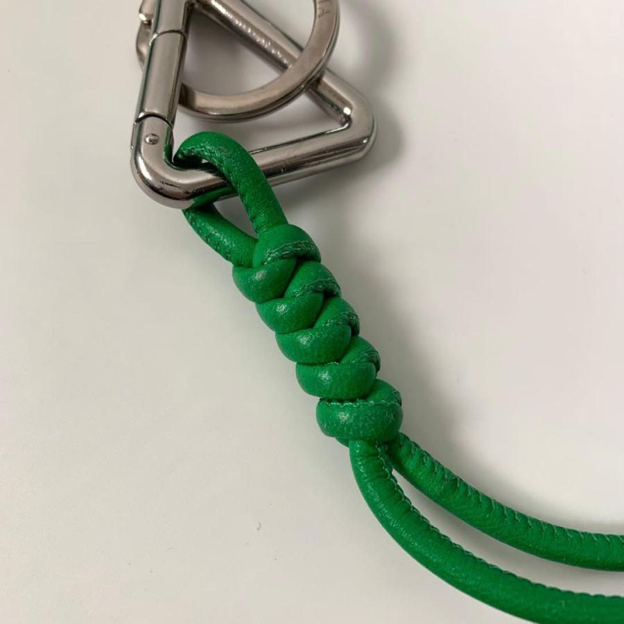 BOTTEGA VENETA ボッテガヴェネタ トライアングル キーリング ネック