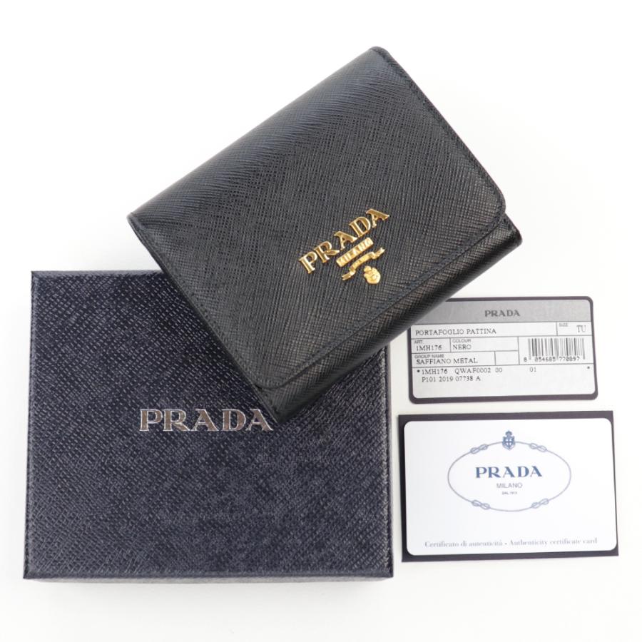 PRADA（プラダ） 財布 三つ折り ブラック 黒 ミニ財布 コンパクト