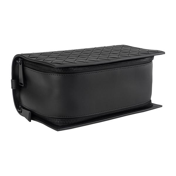 BOTTEGA VENETA（ボッテガ・ヴェネタ） 並行輸入 ポーチ イントレ