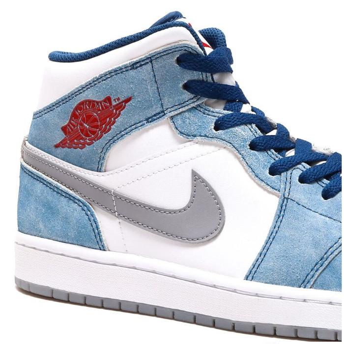 NIKE（ナイキ） エアジョーダン1 ミッド SE ホワイト ハイパー