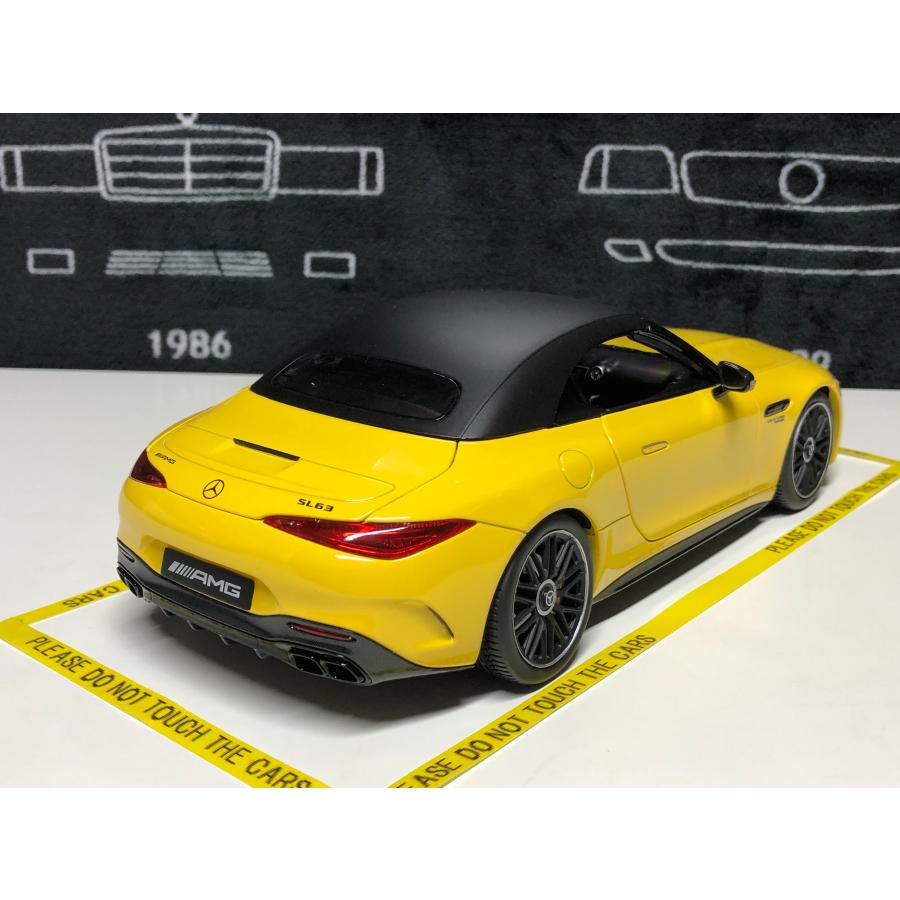 iScale iScale 1/18 Mercedes Benz SL63 AMG (R232) 4MATIC 2022 SUN