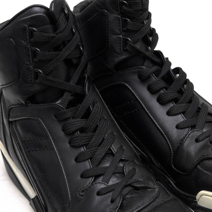 GIVENCHY ジバンシー ハイカットスニーカー Tyson stars leather high