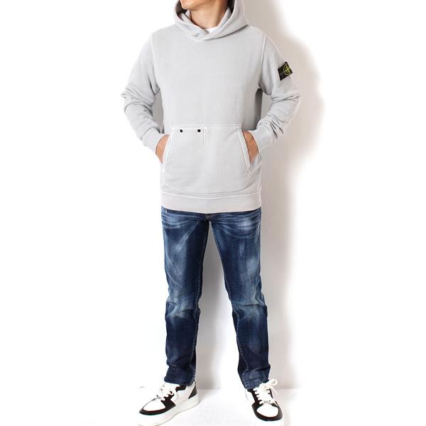 STONE ISLAND（ストーン アイランド） 24AWモデル バッジワッペン付き
