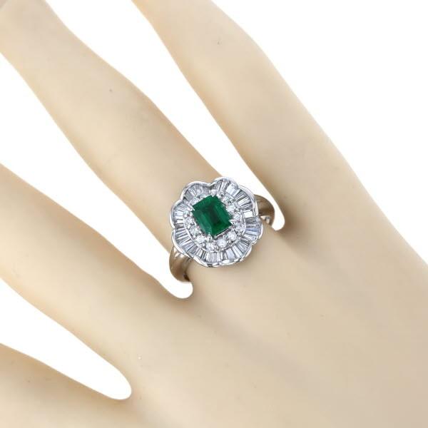 Pt850 プラチナ リング エメラルド0.74ct ダイヤモンド0.89ct スクエア
