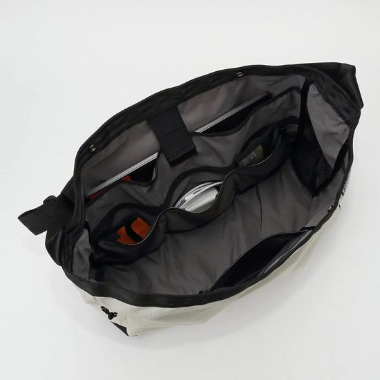 CHROME（クローム） NEWSPAPER MESSENGER ニュースペーパー