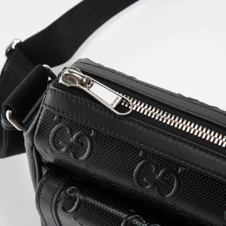 GUCCI（グッチ） ショルダーバッグ GGエンボス メッセンジャーバッグ