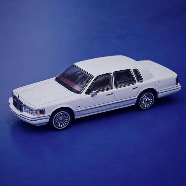 新品 MK Miniatures 1/64 フォード リンカーン タウンカー Lincoln