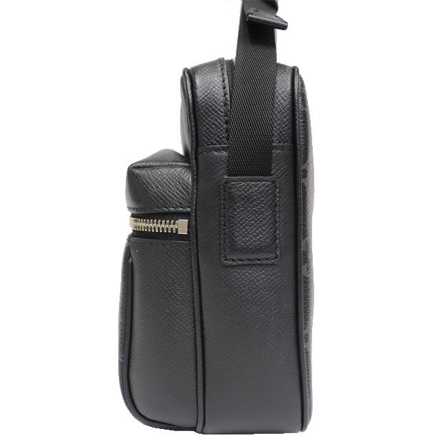 アウトドア・メッセンジャー （美品）ルイヴィトン LOUIS VUITTON