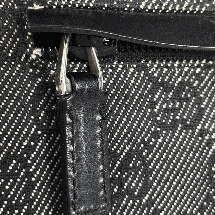 GUCCI（グッチ） GUCCI GG柄 ウエストバッグ ウエストポーチ ボディ