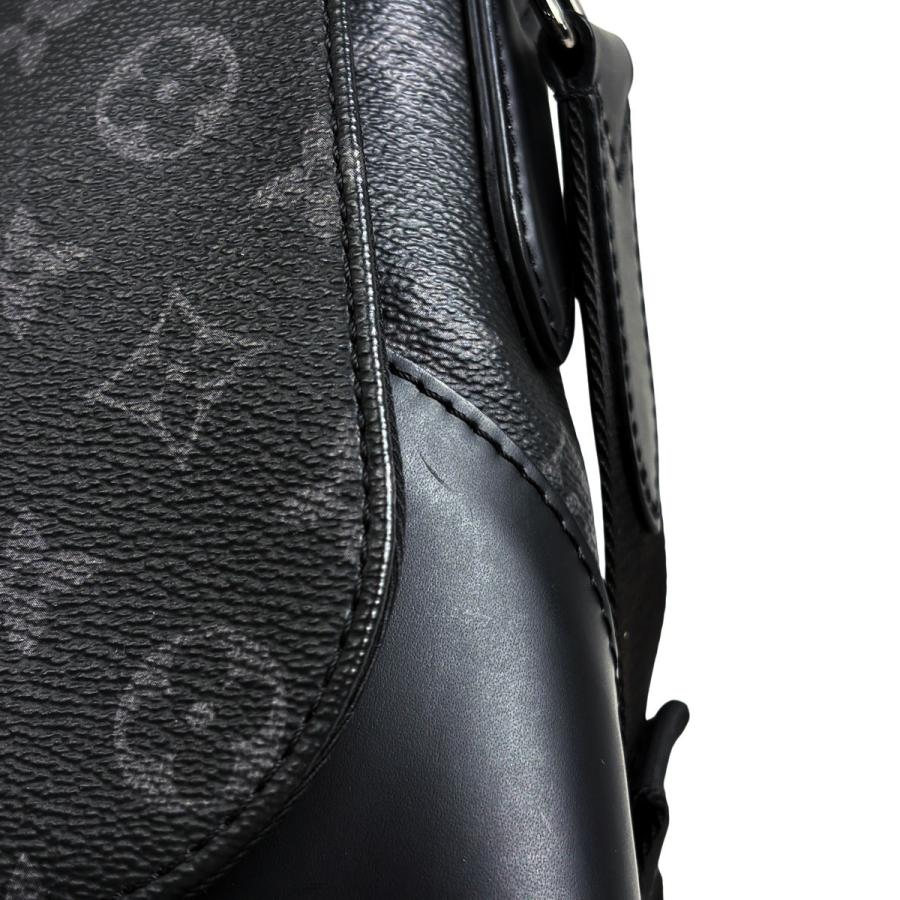LOUIS VUITTON（ルイ・ヴィトン） メッセンジャー エクスプローラー PM