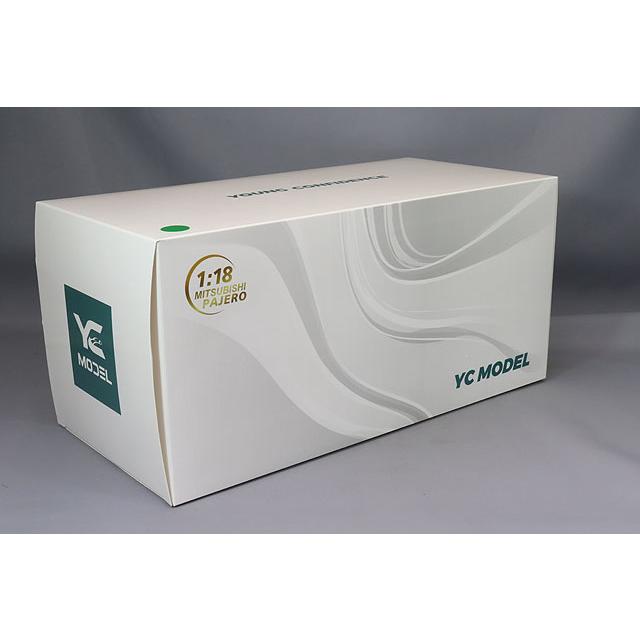 サンスター 1/18 三菱 パジェロ V73 グリーンメタリック 左ハンドル