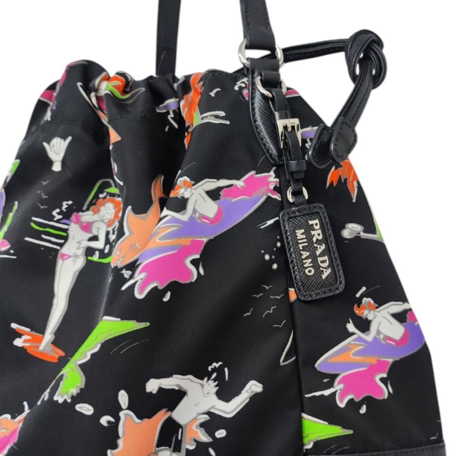 PRADA（プラダ） 巾着サフィアーノ切替サーフィン柄ショルダーバッグ