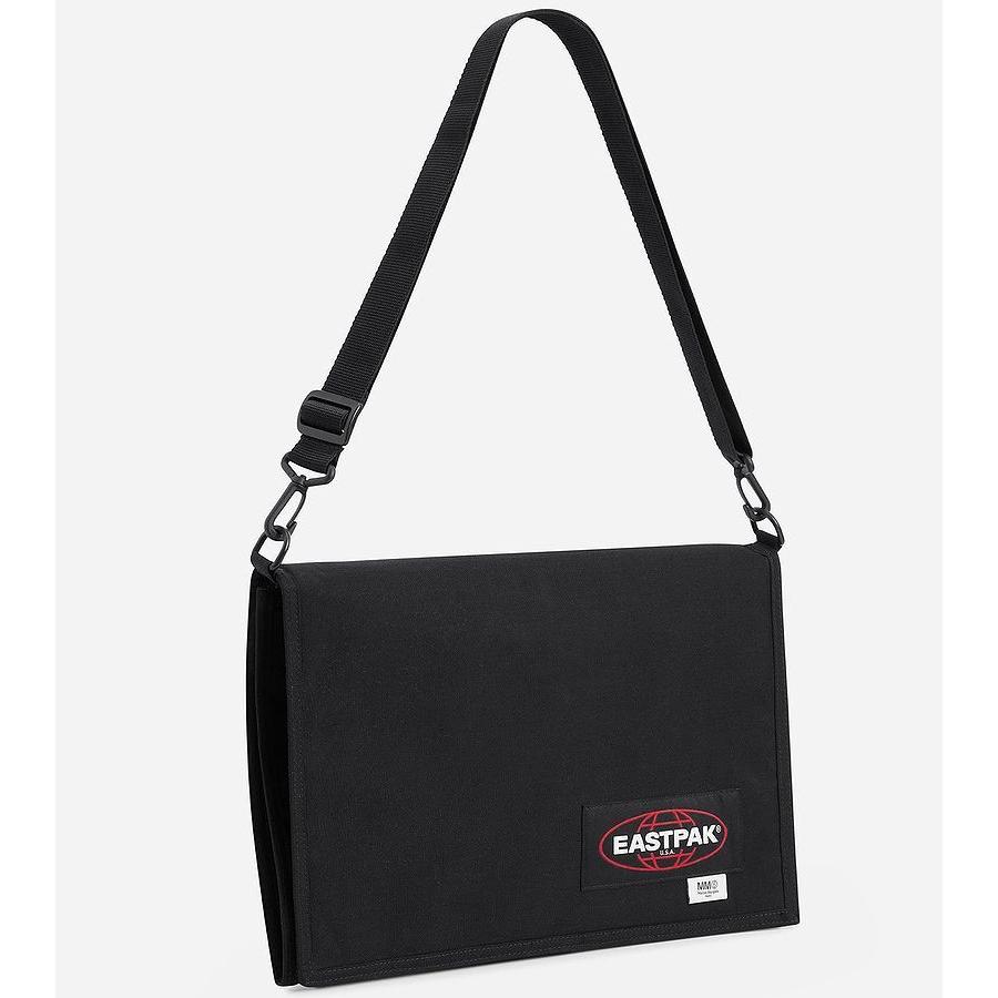 EASTPAK（イーストパック） MM6 メゾンマルジェラ ショルダー クラッチ