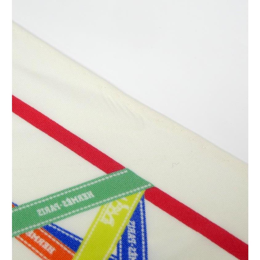 HERMES（エルメス） 三角スカーフ ポワントゥポワントュ 白マルチ