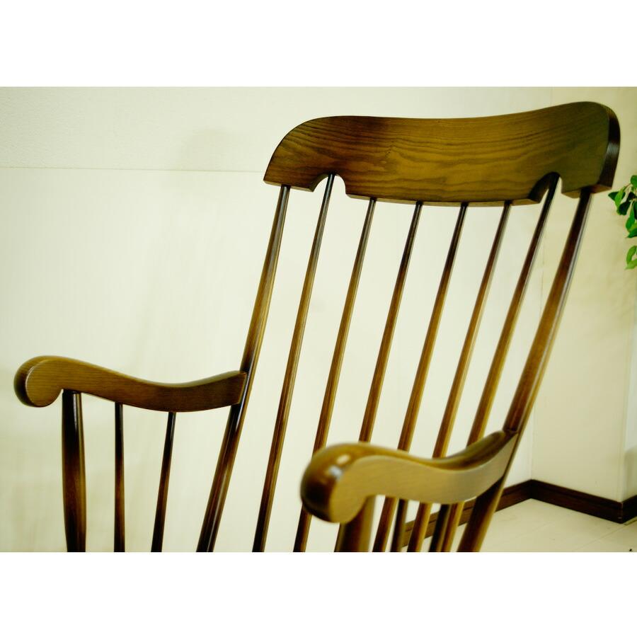 63幅ロッキングチェア(C63)・ゆったりとした時間を演出するロッキング