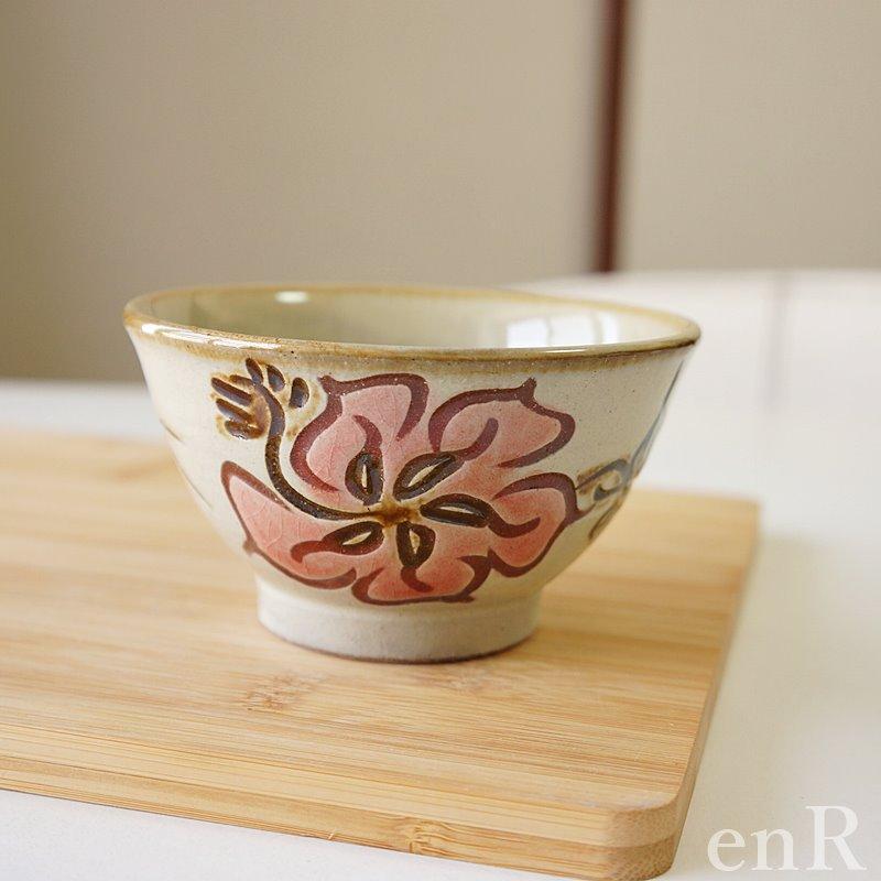 やちむん (沖縄陶器) 3.5寸マカイ ハイビスカス 赤 茶碗 茶わん 食器