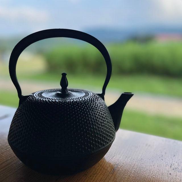南部鉄器 鉄瓶 本物 IH対応 効果 1.5リットル ホーロー加工なし 平形