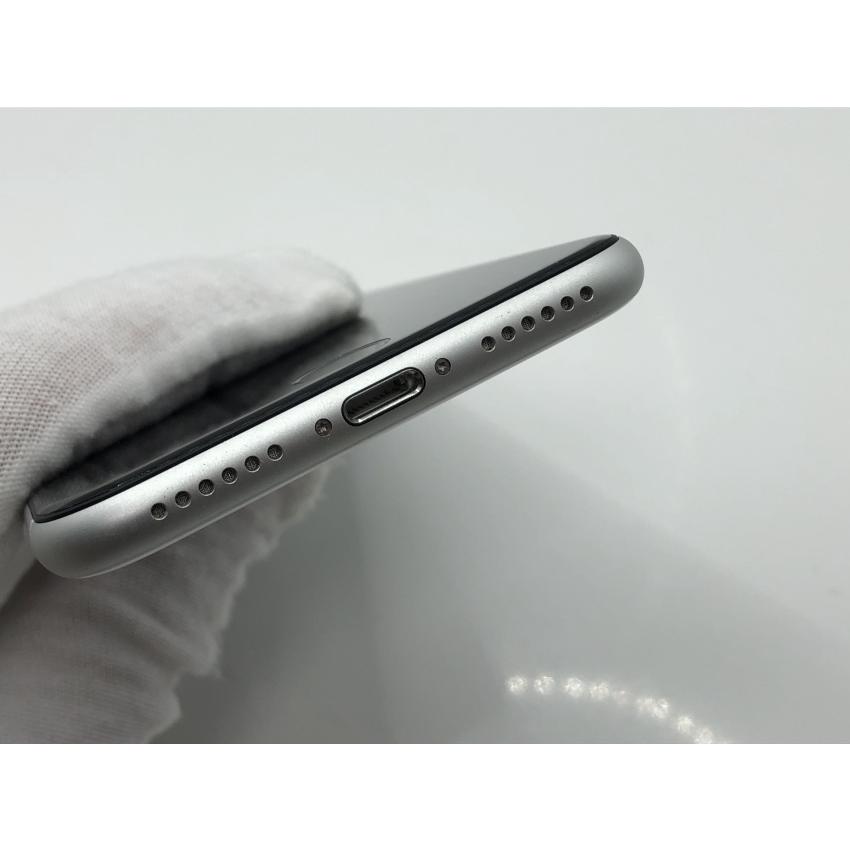 iPhone SE（第2世代） 【SIM フリー】☆Bランク☆ AU SE （第2世代