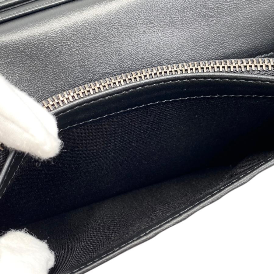 Christian Dior（クリスチャン・ディオール） 2つ折り長財布