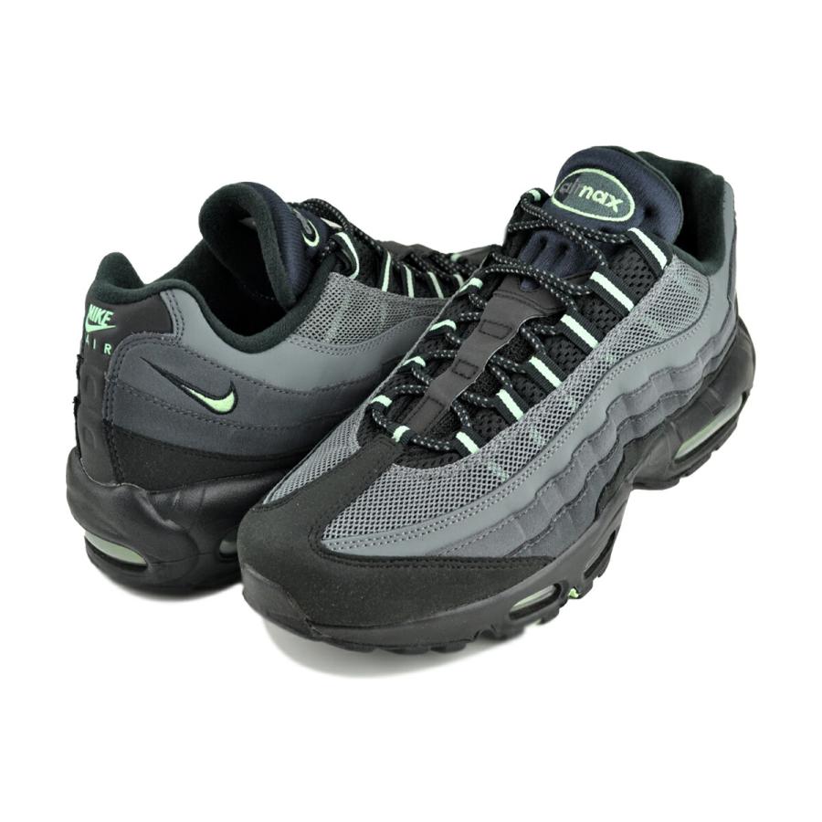 NIKE（ナイキ） エアマックス 95 ブラック ヴェイパーグリーン