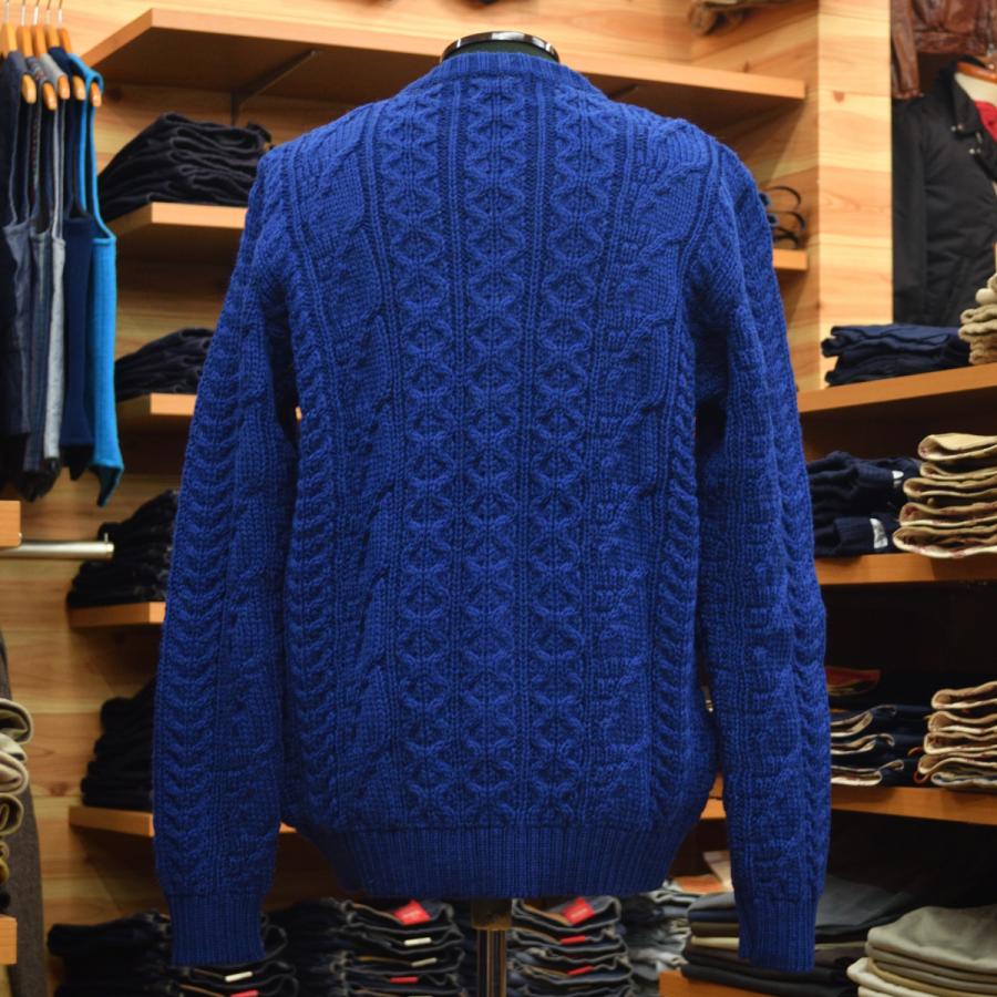 Kerrywoollenmills（ケリーウーレンミルズ） アランケーブル カラー