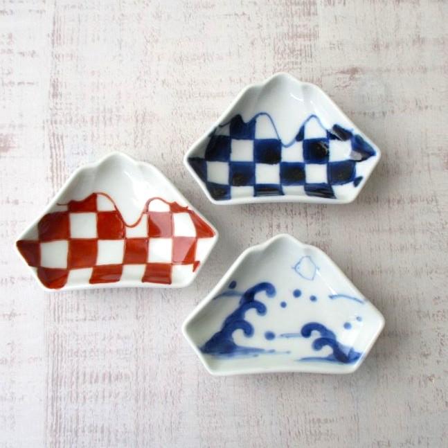 伊万里焼 染付 波千鳥 富士形 手塩皿 豆皿 小皿 お皿 珍味入 薬味入