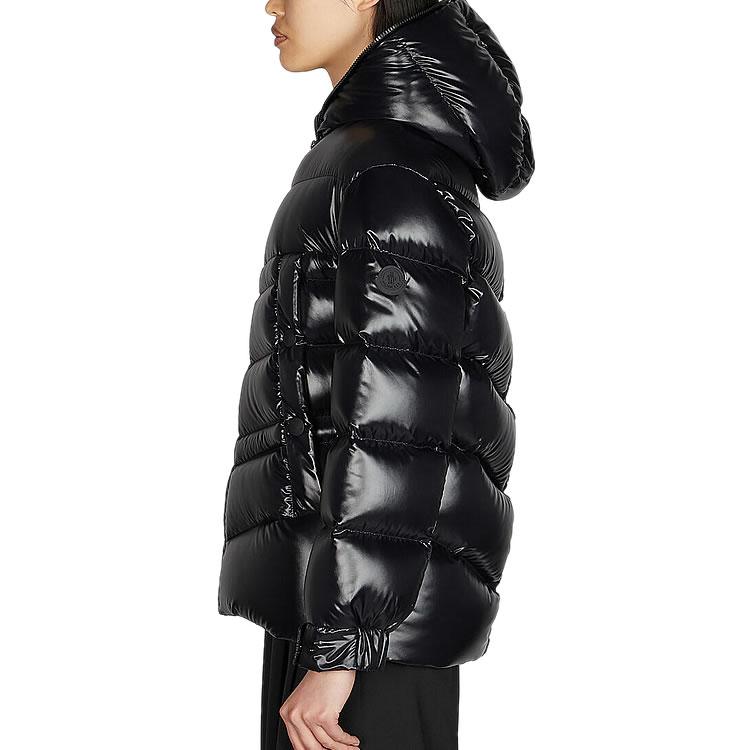 MONCLER（モンクレール） ダウン ダウンジャケット アウター クレール