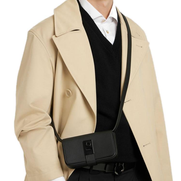 FERRAGAMO（フェラガモ） バッグ ショルダーバッグ ガンチーニ クロス