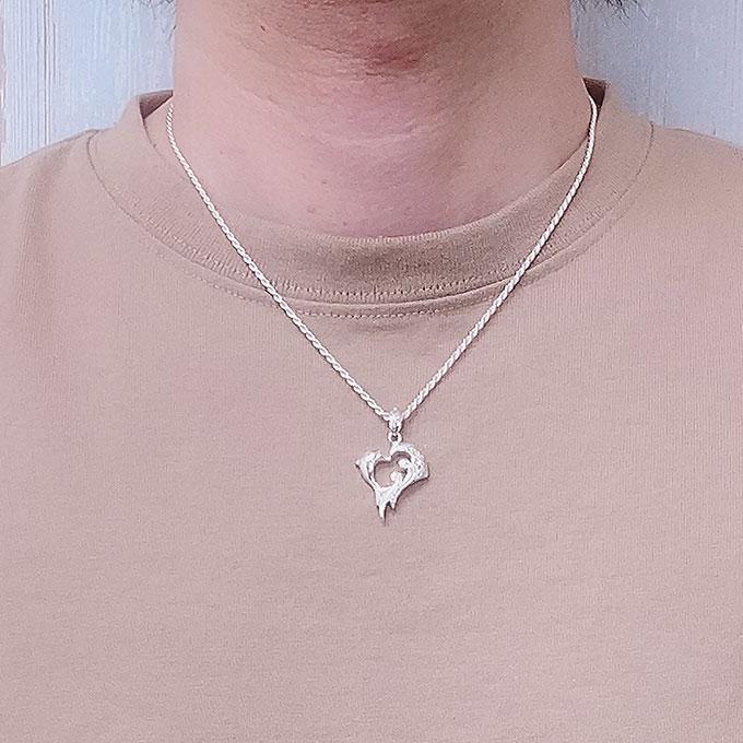 Lono（ロノ） ハワイアンジュエリーハートペンダント ドルフィン