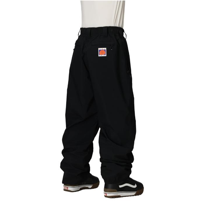 686（シックスエイトシックス） 日本正規品 スノーボード ウェア