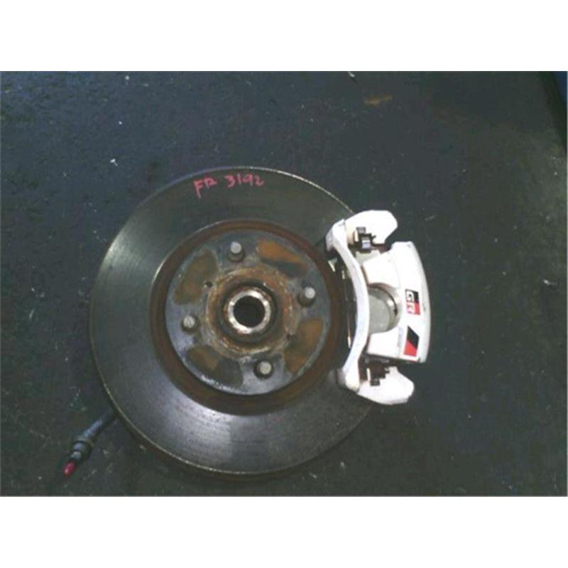 トヨタ 純正 ヴィッツ 《 NCP131 》 右フロントナックルハブ P71000