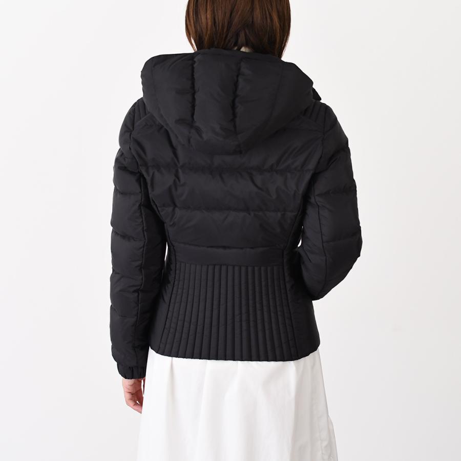 PRADA（プラダ） ジャケット フード付きショートダウンジャケット