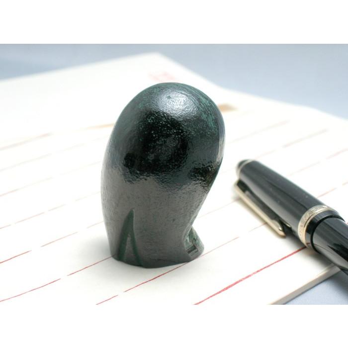 文鎮 / ペーパーウェイト ふくろう 小 【伝統工芸品南部鉄器】 : 筆匠