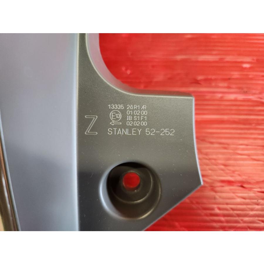 トヨタ NHP10 アクア 前期 純正 左 テールランプ Stanley 52-252