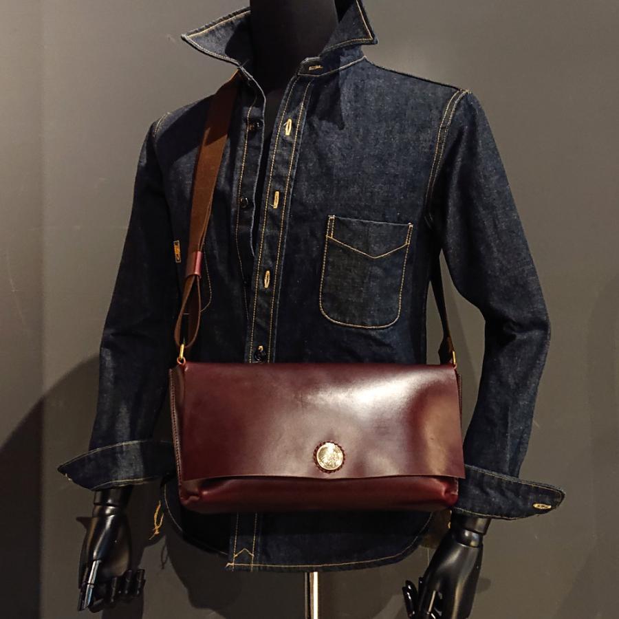 REDMOON（レッドムーン） ショルダーバッグ クロムエクセル Mサイズ