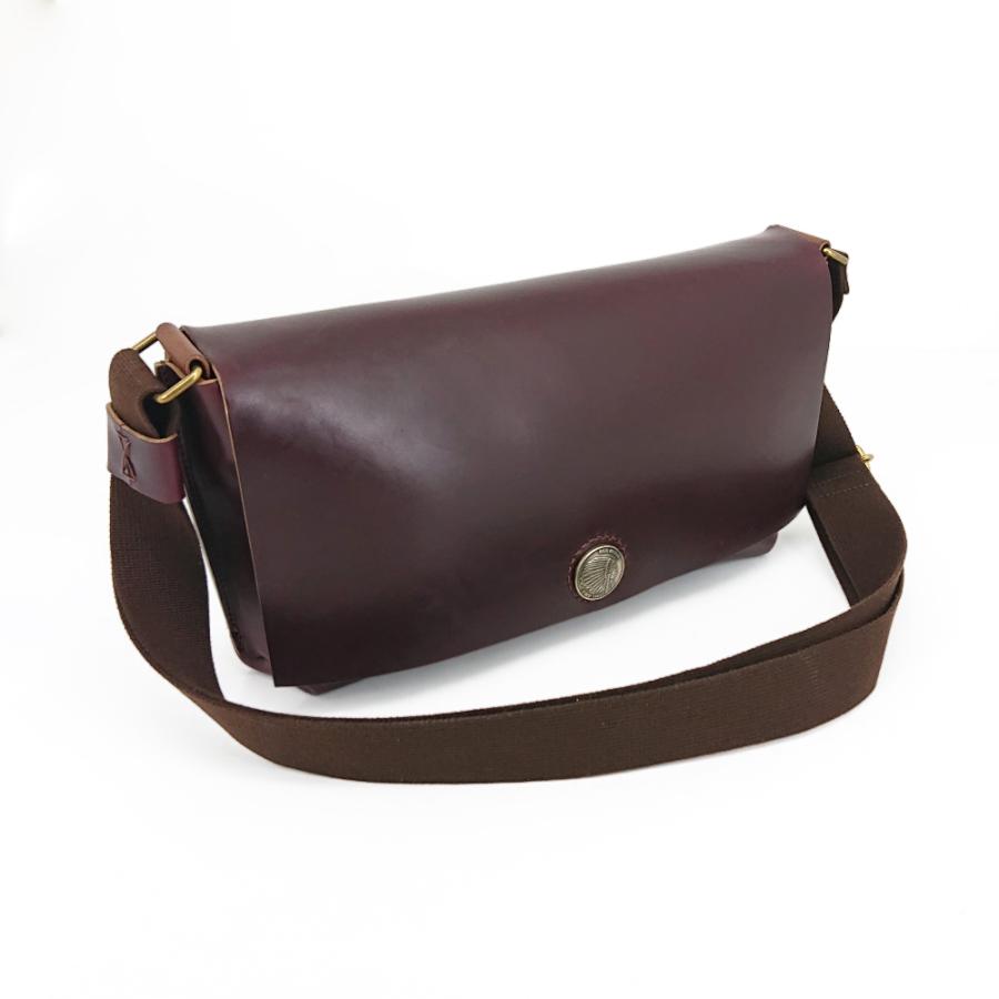 REDMOON（レッドムーン） ショルダーバッグ クロムエクセル Mサイズ