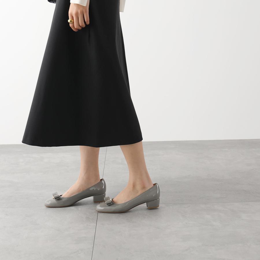 FERRAGAMO（フェラガモ） ヒールパンプス VARA 1 591964 688993