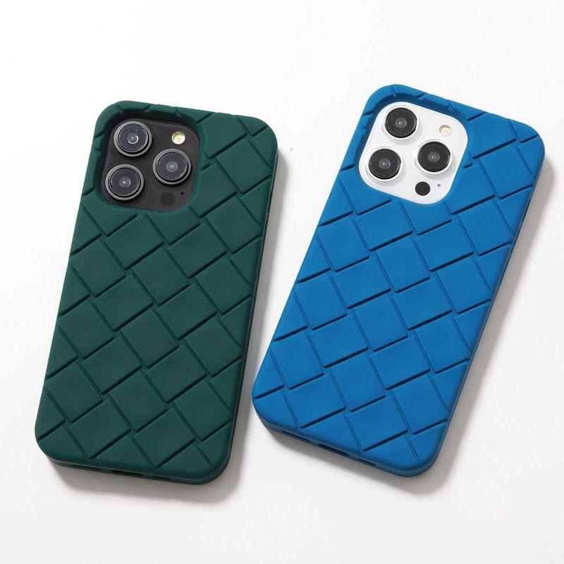 BOTTEGA VENETA（ボッテガ・ヴェネタ） iPhone14Pro 専用ケース 733842
