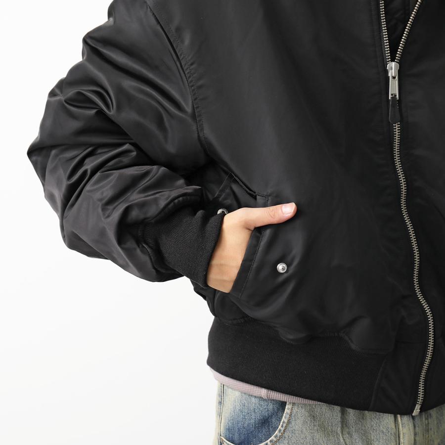 entire studios（エンタイアスタジオ） ボンバージャケット HOODED