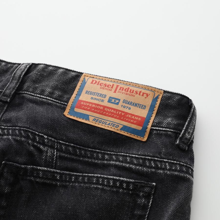 DIESEL（ディーゼル） ジーンズ Bootcut And Flare Jeans D-Akii 068hn